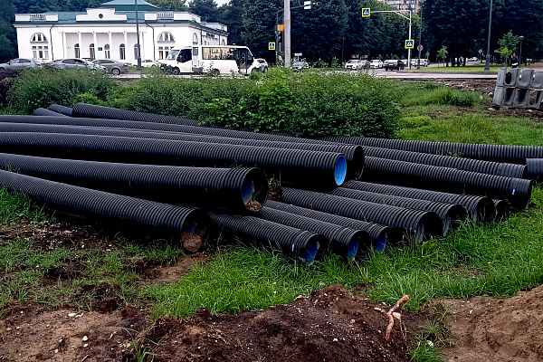  При реконструкции дорожной инфраструктуры улицы Осетинской города Нальчик используют трубы серии КОРСИС от Группы ПОЛИПЛАСТИК 